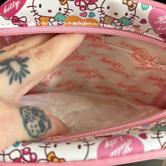 NWT Hello Kitty Bag! - Picture 7 of 8